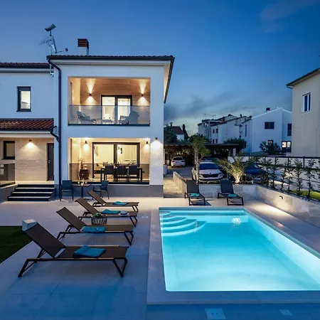 Polaris & Antares Pula