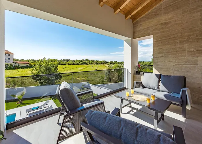 Polaris & Antares * Pula