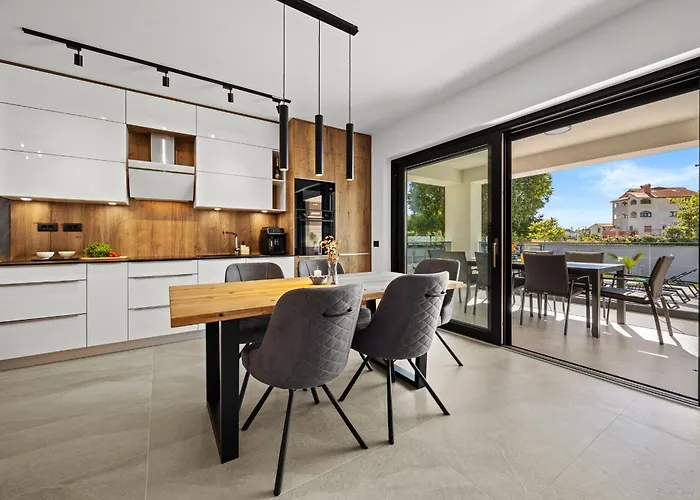 Polaris & Antares Pula