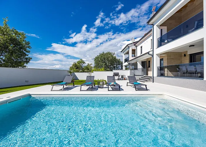 Polaris & Antares * Pula