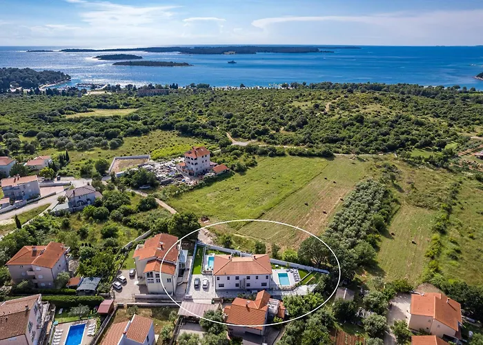 Vila Polaris & Antares *