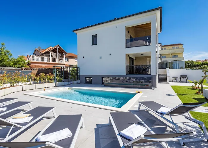 Polaris & Antares Villa