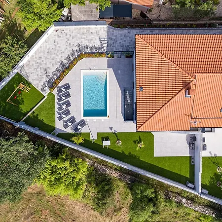 Villa Polaris&antares Pola